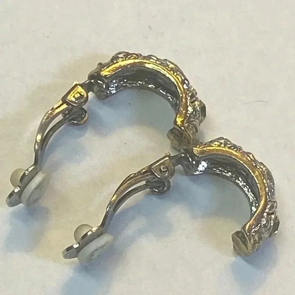 COPY - SILVER GOLD AND LIME GREEN STONES - CLIP ON EARRINGS - Picture 9 of 12